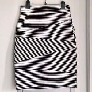 MELANIE LYNE Black and White Striped Women's Skirt